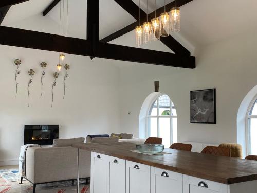 The Mews - Family space, garden, parking, balcony, view in Adlington