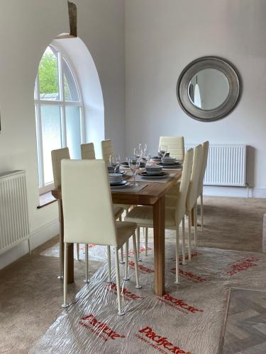 The Mews - Family space, garden, parking, balcony, view in Adlington