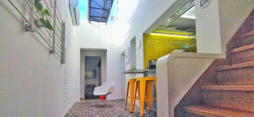 House with large terrace, jacuzzi and gated parking for one car photo 4