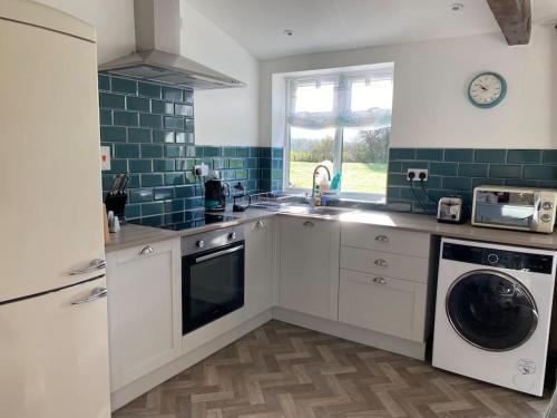South Cottage - Garden, Views, Parking, Dogs, Cheshire, Walks, Family in Adlington