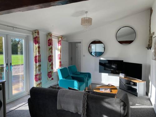 South Cottage - Garden, Views, Parking, Dogs, Cheshire, Walks, Family in Adlington