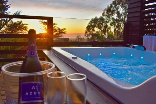 ---- ESCAPADA DE LUJO PARA DOS ---- Casa Boutique Privada - Vistas al Océano - Parrilla y Fogón en Quincho Privado - Insumos desayuno - Tu estadía incluye GRATIS 1 Sesión de Hidromasaje & Cromoterapia bajo las estrellas en Jacuzzi Privado
