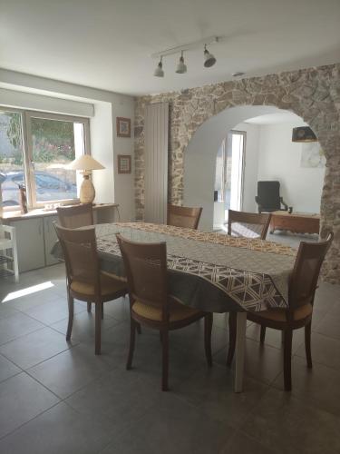 Jolie maison de bourg à 1km des plages gîte à louer Keraryel