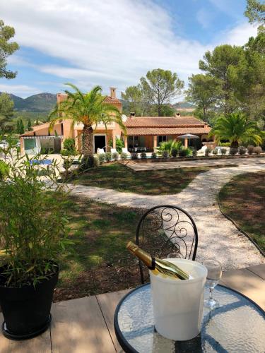 Facilities, Grande Villa 4 etoiles 20pax entre Cannes and Saint Tropez near Open Bar