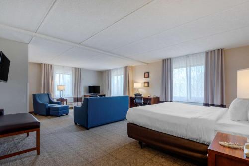 Comfort Inn The Pointe - image 6