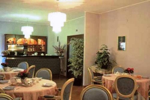Restorāns, Hotel Nastro Azzurro in Monguzzo