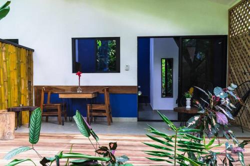 Casa Eden - Modern Peaceful Jungle Apartments