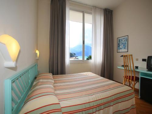 Double or Twin Room with Sea View