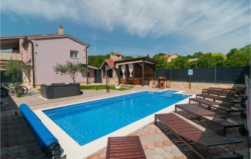 Beautiful Home In Hrvace With Heated Swimming Pool - Location saisonnière - Hrvace