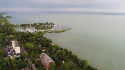 A szálláshely kívülről, Ádám Apartman (Adam Apartman) in Balatonföldvar