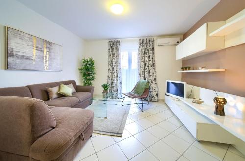 Two-Bedroom Apartmant image 1