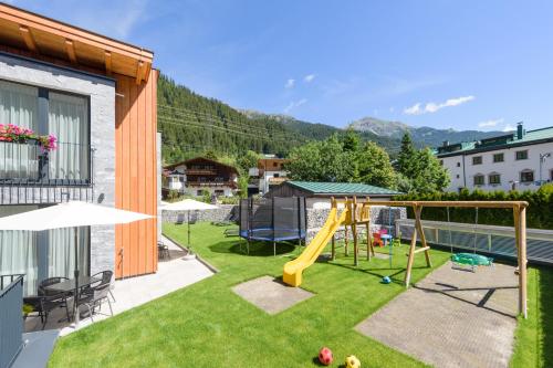 Playground, Anthony's Peaks & Pillows in São Anton Am Arlberg