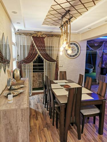 Facilities, Big, stylish and modern apartment with hot tub in Luxus