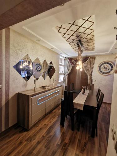 Facilities, Big, stylish and modern apartment with hot tub in Luxus