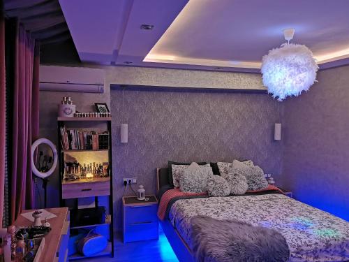 Big, stylish and modern apartment with hot tub in Luxus