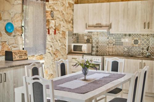 Gerakas Stone House Villa - image 14
