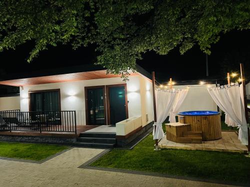 WRZOS resort & wellness **** DOMKI CAŁOROCZNE WRZOS resort & wellness **** DOMKI CAŁOROCZNE