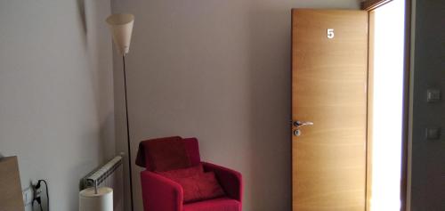Petit Hotel Porrera - image 3