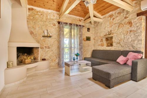 Gerakas Stone House Villa - image 13