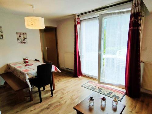 . Appartement Cauterets, 1 pièce, 6 personnes - FR-1-234-182