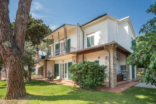 Piombino Apartments - Villa Pari - Accommodation - Piombino