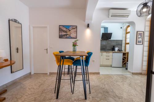  Family apartments - Guesthouse Vranješ in Makarska