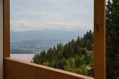  Apartment sunny mountains in 9521 Treffen
