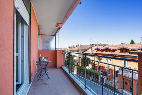 Balcony/terrace, Iris Apartment Lago Maggiore in Angera
