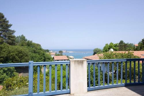 Vaade, Le Cèdre Bleu (Le Cedre Bleu) in Ciboure
