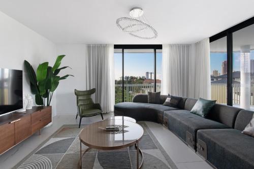 A Summer Christmas on Australia's Fairways: Gold Coast & Melbourne