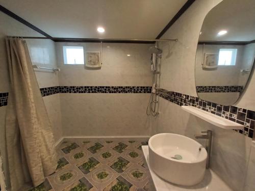 366875954 Cana Boutique Hotel