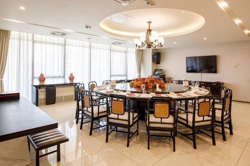 ห้องอาหาร, LDS hotel Belgrade in โนวี เบโอกราด