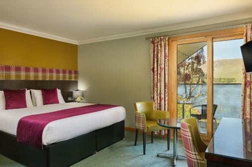 Double or Twin Room with Lake View