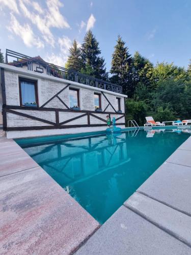 Green Hill, villa za odmor sa bazenom