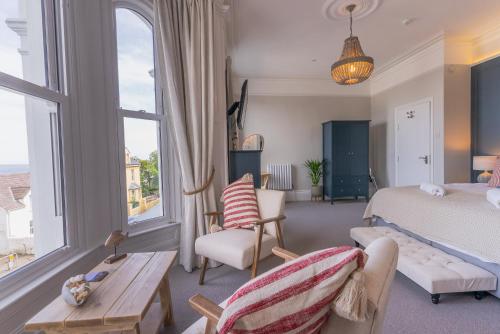 Carrick Rooms