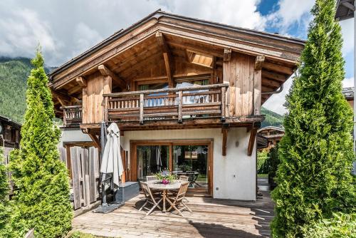 Eden Hotel, Apartments and Chalet Chamonix Les Praz in ليه جاودينايس