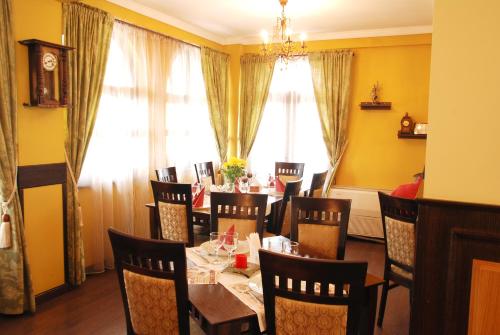 Restoran, Curtea Brancoveneasca in Constanta
