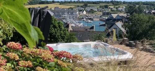 Studio de Charme "Le Coquillage " Jacuzzi privatif gîte à louer Dahouet