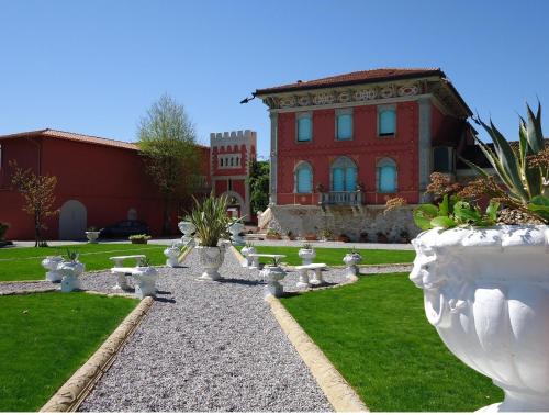 Villa Garuti Village - Accommodation - Padenghe sul Garda