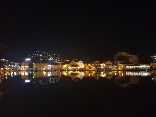 Kotor Center W 3