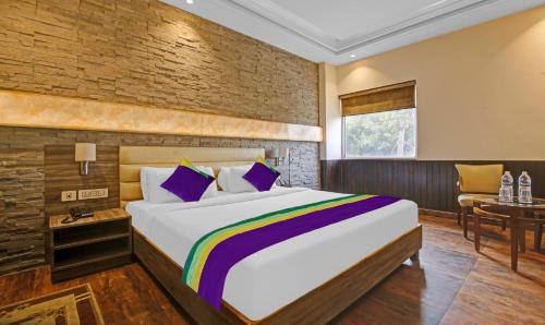 Treebo Premium Arista, Chandīgarh