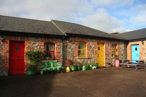 Slane Farm Hostel, Cottages and Camping 3
