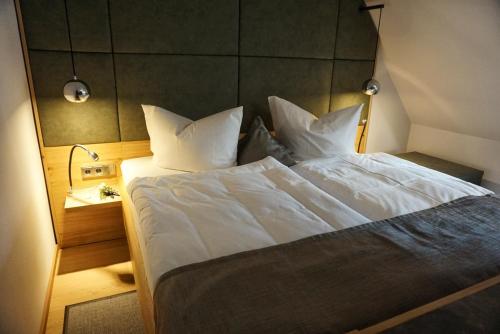 Deluxe Double Room with Bath