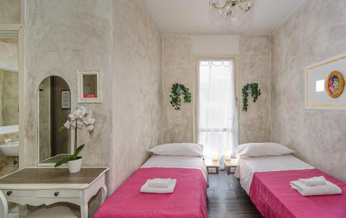 Suite image 9