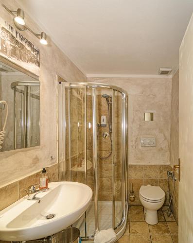 Triple Room image 1