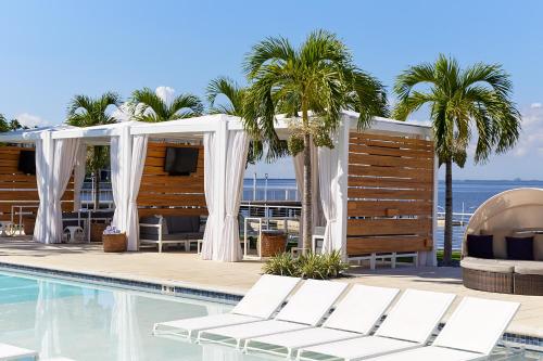 Swimming pool, The Godfrey Hotel & Cabanas Tampa in Pelican Island