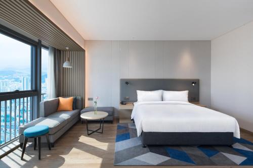 room detail thumbnail 1