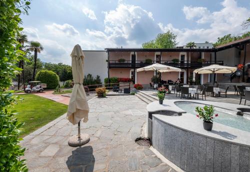 Zunanjost, I Grappoli in Croglio