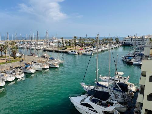 Заобикаляща среда, G&G Isla Marina Puerto in Беналмадена