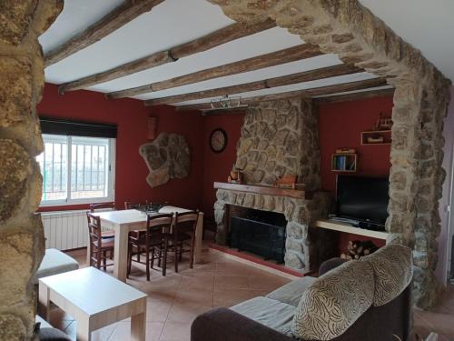 Krogs/atpūtas telpa, Chalet independiente con amplio jardín y barbacoa AT - CC-00678 (Chalet independiente con amplio jardin y barbacoa AT - CC-00678) in Helechosa de los Montes